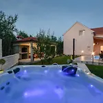 Awesome In With Sauna * Dugopolje